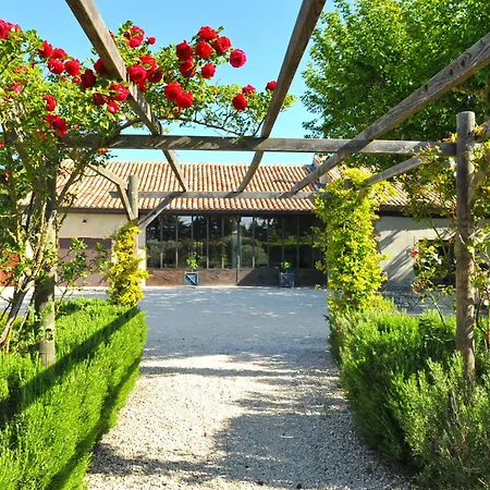 Terre Des Anges Bed & Breakfast Sarrians