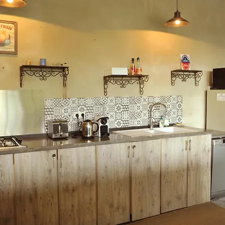 Terre Des Anges Bed & Breakfast 4*
